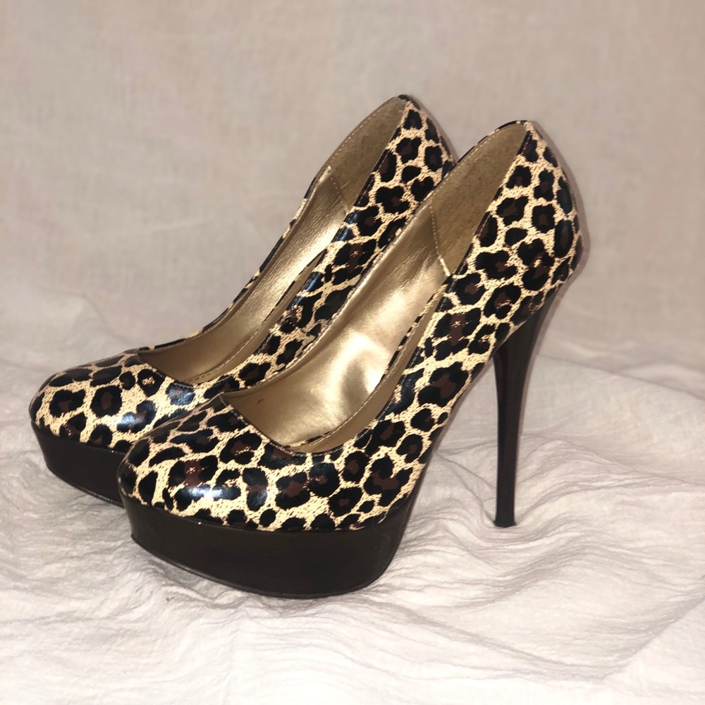 Leopard Pumps
